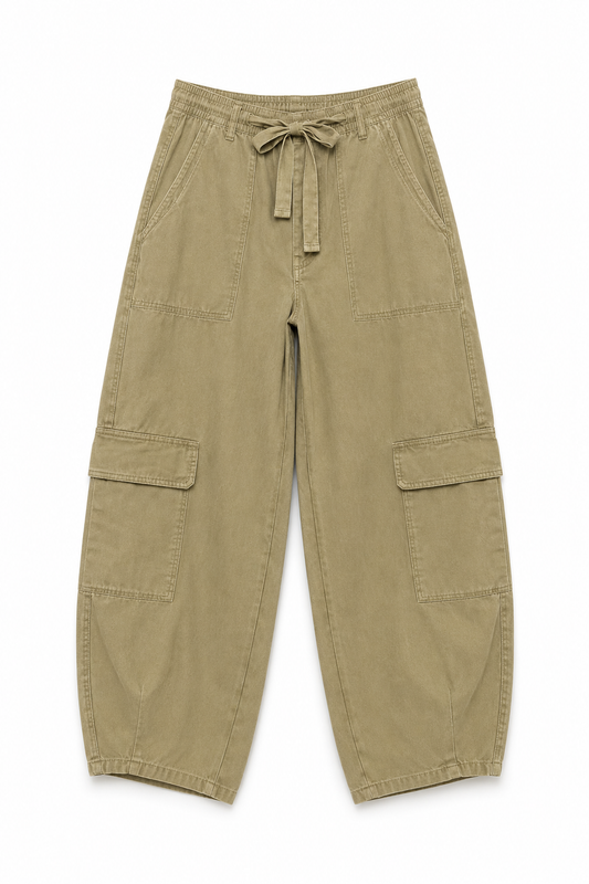 Pantalón barrel cargo con lazo