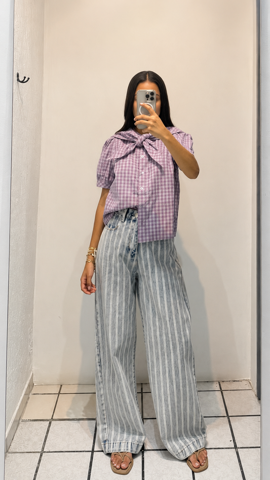Blusa cuadros lila con moño